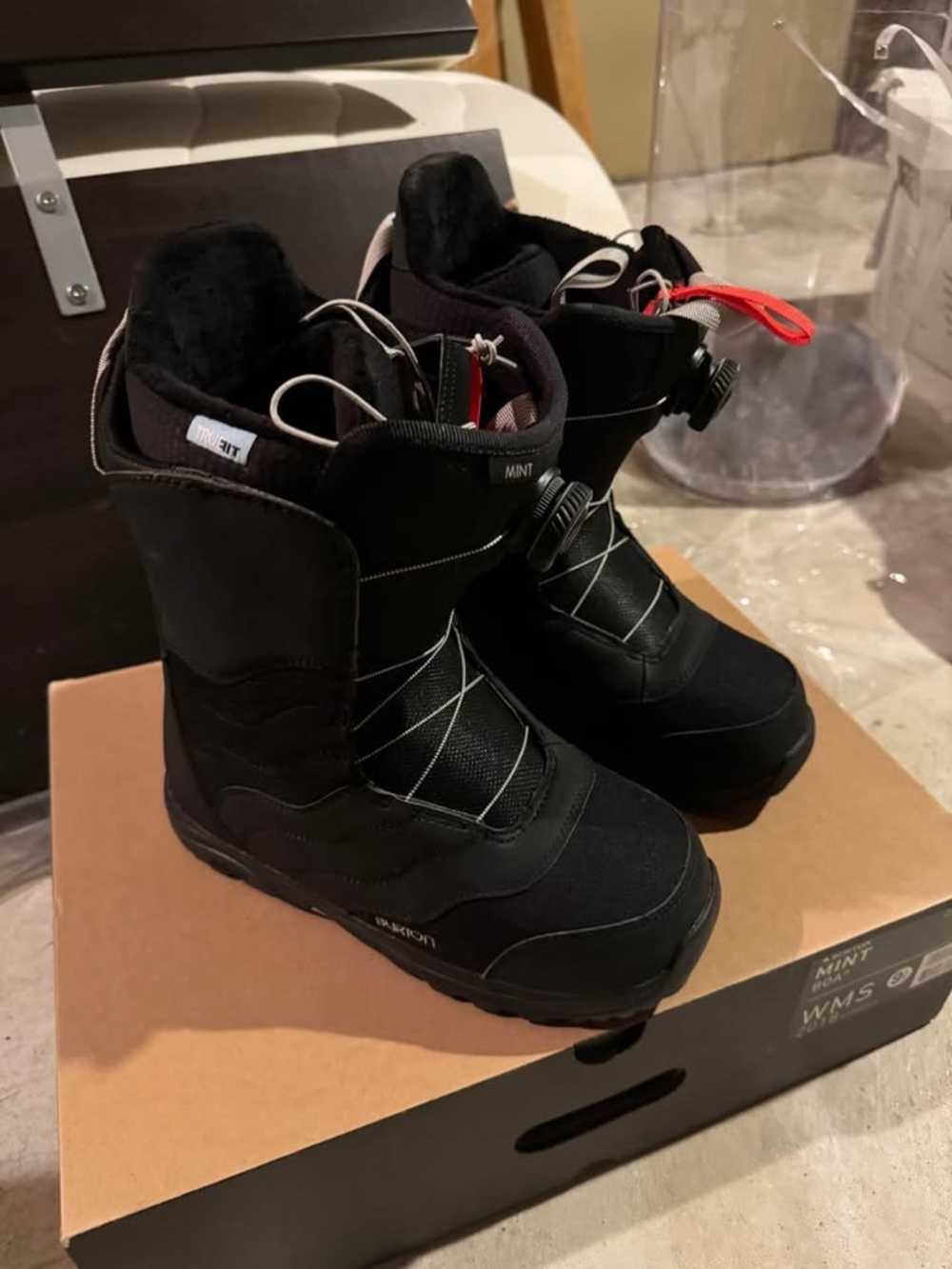 Burton Mint BOA Snowboard Boots Women's Size 9 1/2